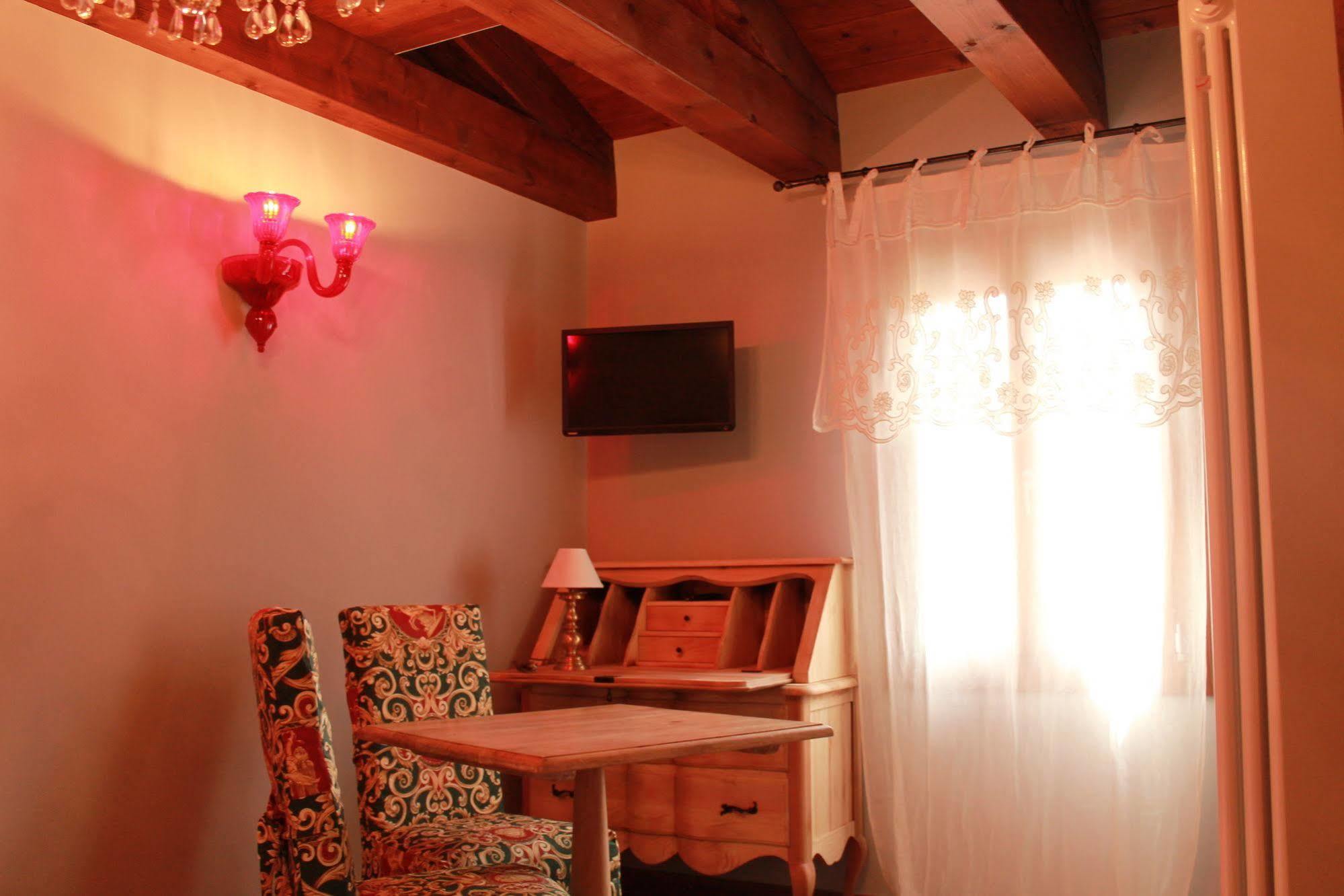 Rosso Charm B&B Venedik Dış mekan fotoğraf